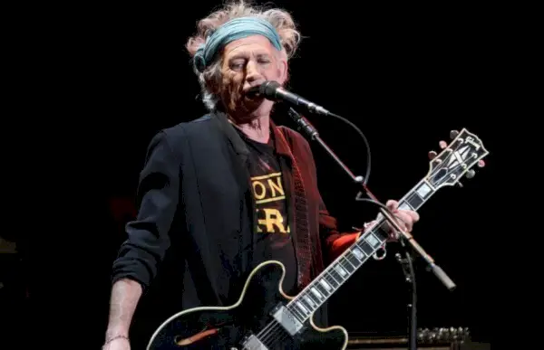 Documentário sobre o músico ‘Keith Richards’ ganha data de lançamento