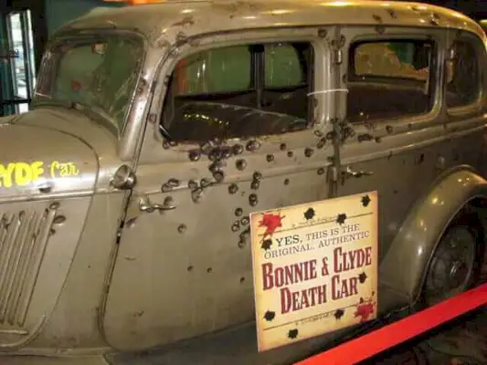 Bonnie Clyde Auto Bullet Diery