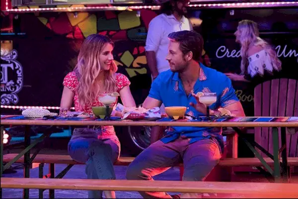 Netflix Holiday Rom Com Holidate arrive sur Netflix en octobre 2020 Affiche Emma Roberts Luke Bracey