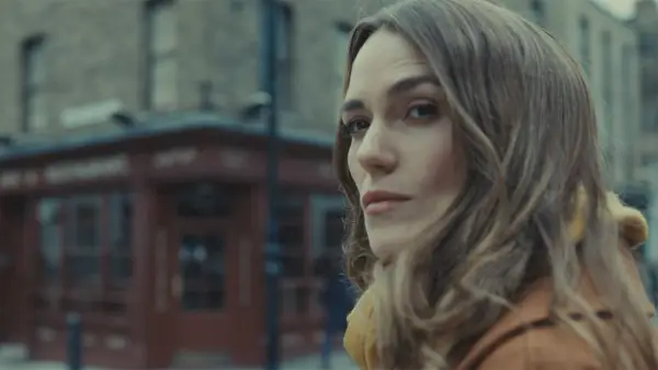 Juodieji balandžiai Keira Knightley „Netflix Preview.webp