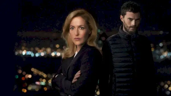 هل تعود المواسم 1-3 من مسلسل The Fall إلى Netflix؟