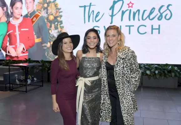 Princess Switch-promo Kim Hidalgo Vanessa Hudgens Laura Nieuw