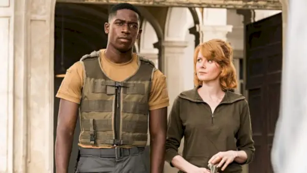 Sur le fil Tout ce que nous savons jusqu'à présent Emily Beechum Damson Idris