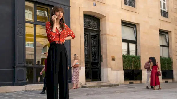 Ujawniono tytuły odcinków trzeciego sezonu „Emily in Paris”.