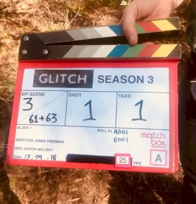 Primeiras palmas da 3ª temporada de Glitch