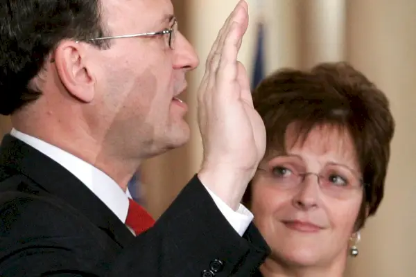 Il semble bien que la femme de Samuel Alito soit également très corrompue