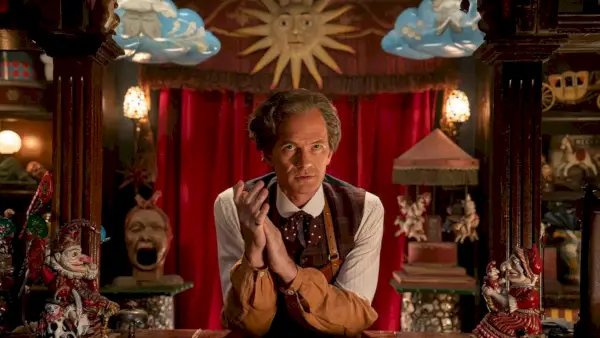 Neil Patrick Harris dans le rôle du fabricant de jouets dans Doctor Who