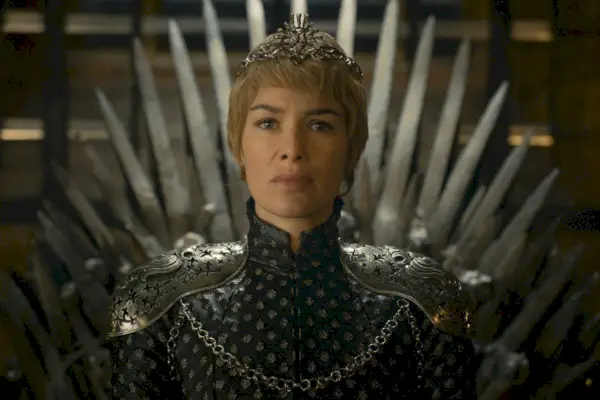 lena headey jako cersei lannister ve hře o trůny.