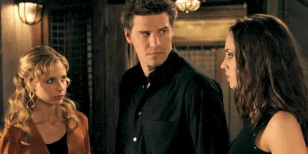 Zakaj ne snemamo več neumnih oddaj, kot sta 'Buffy the Vampire Slayer' in 'Angel'?