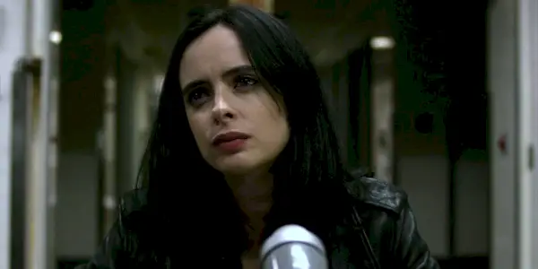 Krysten Ritter dans le rôle de Jessica Jones dans la saison 1 de Jessica Jones