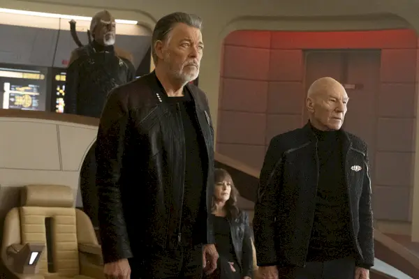 Picard und Riker zusammen auf der Brücke