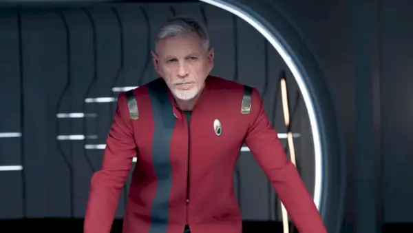 Callum Keith Rennie în rolul căpitanului Rainer în sezonul 5 Star Trek Discovery