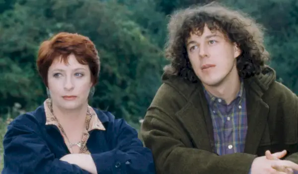 Caroline Quentin als Maddy Magellan en Alan Davies als Jonathan Creek in Jonathan Creek