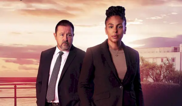 Marsha Thomason als D.S. Jenn Townsend und Daniel Ryan als D.I. Tony Manning in The Bay